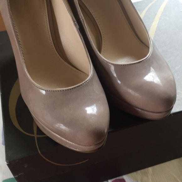 Shoes - Picture 3 of 5